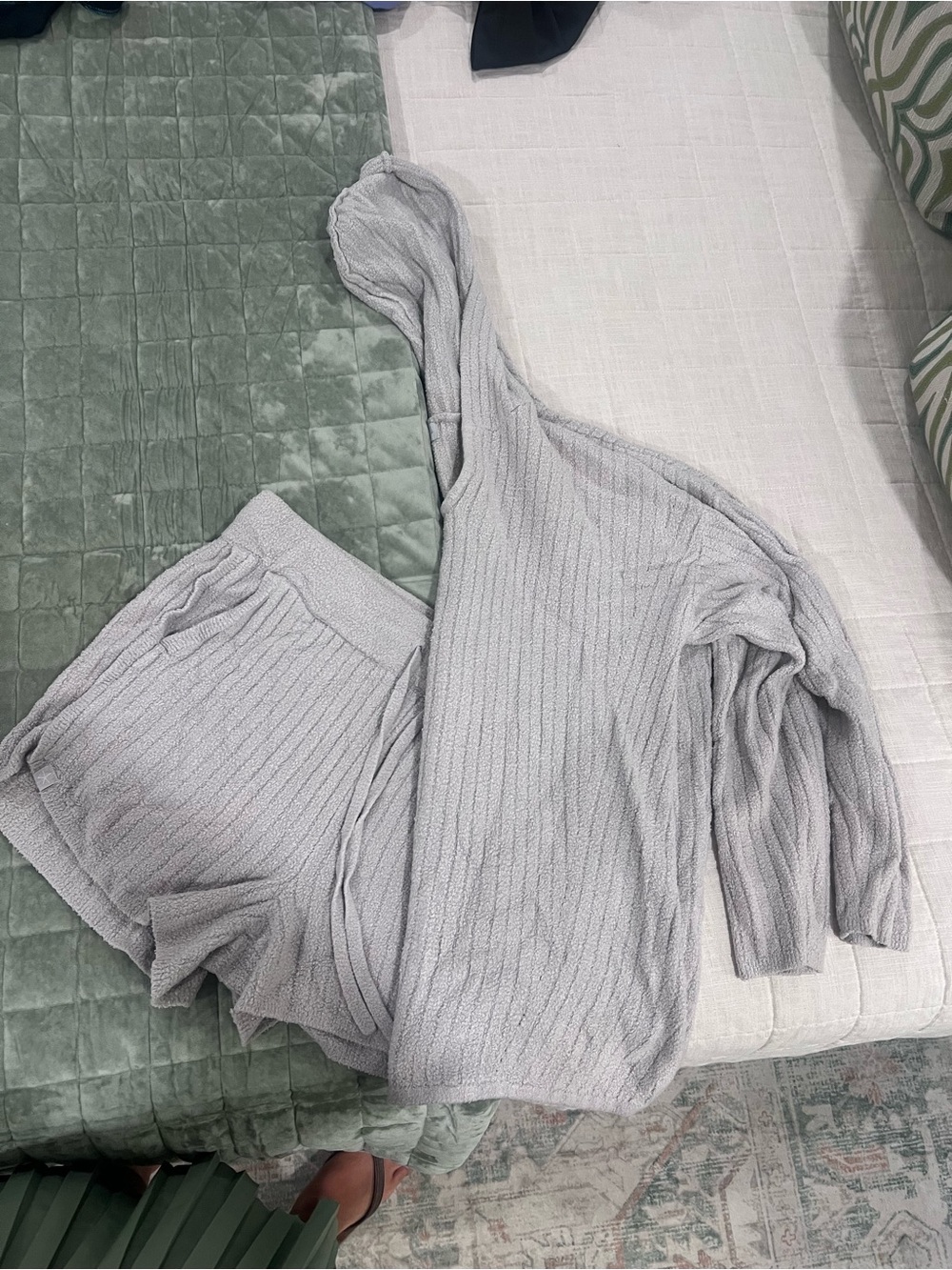 Barefoot Dreams Ribbed Set - Picture 2 of 5
